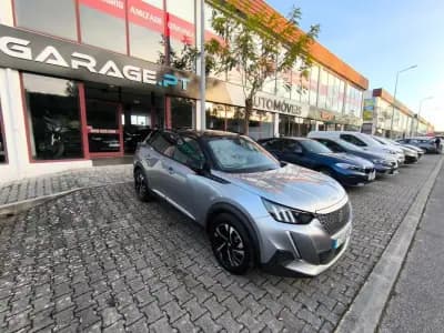 Vendo Peugeot e-2008 2023 - 23890 EUR, 9100 km - AUTO.MOTO.pt