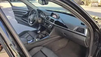 Vendo BMW 320 2018 - 21500 EUR, 131572 km - AUTO.MOTO.pt