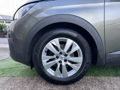 Vendo Peugeot 3008 2019 - 13900 EUR, 180000 km - AUTO.MOTO.pt