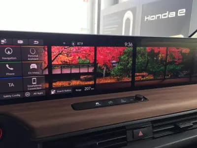 Sell Honda e 2021 - 20000 EUR, 10000 km - AUTO.MOTO.pt