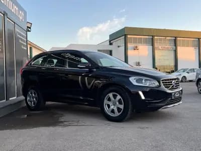 Sell Volvo XC 60 2015 - 18900 EUR, 176607 km - AUTO.MOTO.pt