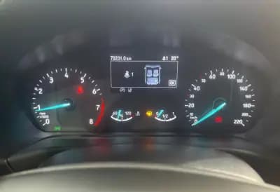 Vendo Ford Fiesta 2021 - 13999 EUR, 80000 km - AUTO.MOTO.pt