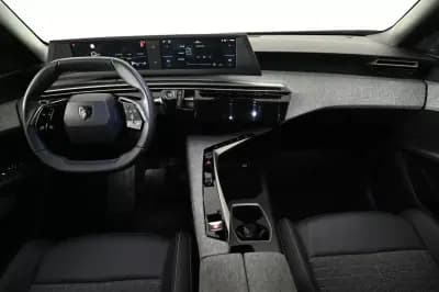 Vendo Peugeot 5008 2025 - 34450 EUR, 30000 km - AUTO.MOTO.pt