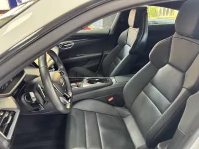 Vendo Audi e-tron GT 2023 - 62500 EUR, 53927 km - AUTO.MOTO.pt