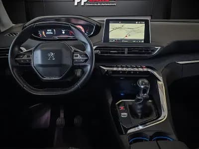 Vendo Peugeot 3008 2016 - 17450 EUR, 116000 km - AUTO.MOTO.pt