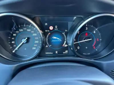 Sell Jaguar XE 2018 - 18900 EUR, 104810 km - AUTO.MOTO.pt