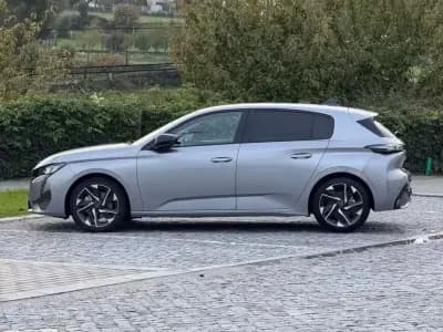 Vendo Peugeot 308 2022 - 21999 EUR, 128000 km - AUTO.MOTO.pt