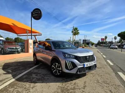 Vendo Peugeot 2008 2023 - 19450 EUR, 68870 km - AUTO.MOTO.pt