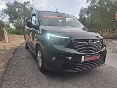 Sell Opel Combo 2020 - 19250 EUR, 79784 km - AUTO.MOTO.pt