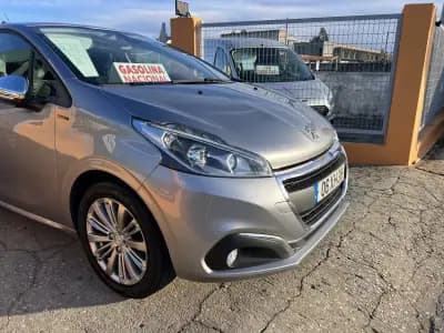 Vendo Peugeot 208 2019 - 10450 EUR, 73052 km - AUTO.MOTO.pt