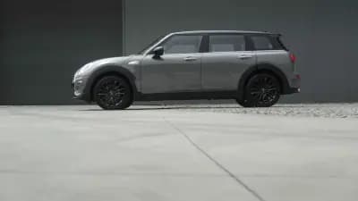 Vendo MINI Clubman 2018 - 24999 EUR, 131000 km - AUTO.MOTO.pt