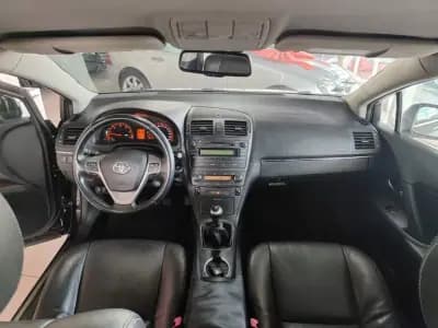 Sell Toyota Avensis SW 2009 - 9950 EUR, 243525 km - AUTO.MOTO.pt