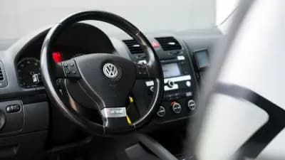 Vendo Volkswagen Golf 2008 - 8650 EUR, 199000 km - AUTO.MOTO.pt