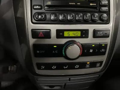 Sell Toyota Avensis Verso 2003 - 6450 EUR, 273631 km - AUTO.MOTO.pt