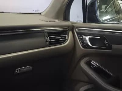 Vendo Porsche Macan 2019 - 57490 EUR, 133391 km - AUTO.MOTO.pt