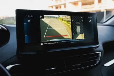 Vendo Peugeot 5008 2021 - 24000 EUR, 115000 km - AUTO.MOTO.pt