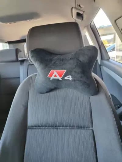 Vendo Audi A4 Avant 2006 - 7350 EUR, 292800 km - AUTO.MOTO.pt