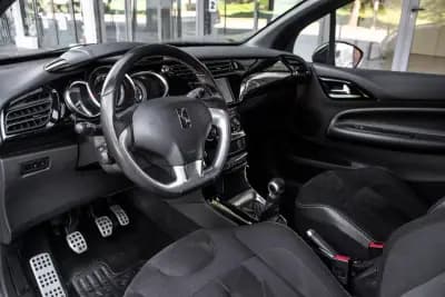 Vendo DS DS3 2017 - 11900 EUR, 94499 km - AUTO.MOTO.pt