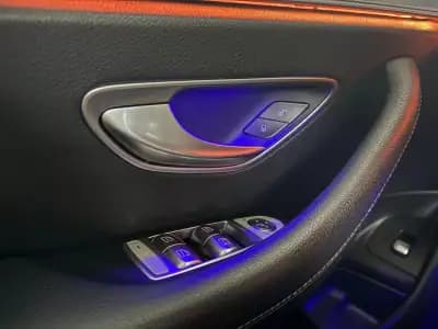 Vendo Mercedes-Benz E 220 2020 - 37900 EUR, 84701 km - AUTO.MOTO.pt