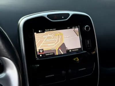 Sell Renault Clio 2018 - 11950 EUR, 88000 km - AUTO.MOTO.pt