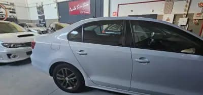 Vendo Volkswagen Jetta 2017 - 8990 EUR, 260000 km - AUTO.MOTO.pt