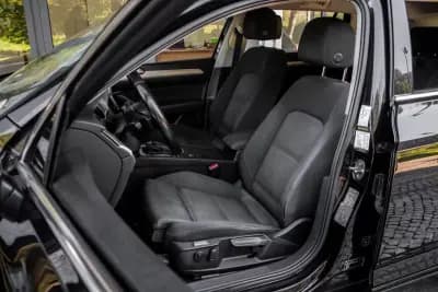 Sell Volkswagen Passat Variant 2017 - 10900 EUR, 290131 km - AUTO.MOTO.pt