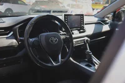 Vendo Toyota RAV4 2021 - 35980 EUR, 107200 km - AUTO.MOTO.pt