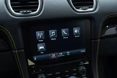 Sell Porsche 718 Cayman 2021 - 134950 EUR, 23000 km - AUTO.MOTO.pt