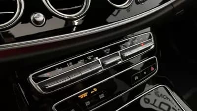 Sell Mercedes-Benz E 300 2022 - 42990 EUR, 90455 km - AUTO.MOTO.pt