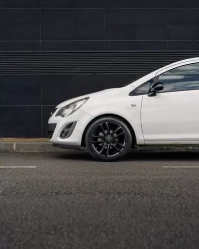 Vendo Opel Corsa 2014 - 8990 EUR, 139000 km - AUTO.MOTO.pt