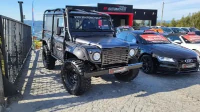 Vendo Land Rover Defender 2001 - 35000 EUR, 81787 km - AUTO.MOTO.pt