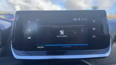 Vendo Peugeot 2008 2023 - 17900 EUR, 65000 km - AUTO.MOTO.pt