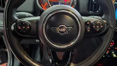 Sell MINI Countryman 2018 - 21550 EUR, 127363 km - AUTO.MOTO.pt