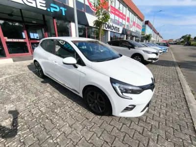 Sell Renault Clio 2021 - 14450 EUR, 159000 km - AUTO.MOTO.pt