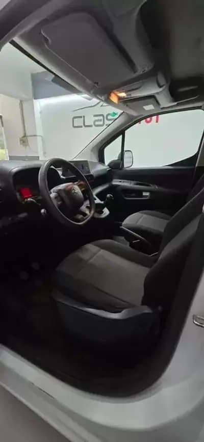 Vendo Citroën Berlingo 2021 - 17500 EUR, 49659 km - AUTO.MOTO.pt