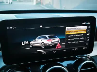 Vendo Mercedes-Benz C 300 2020 - 28950 EUR, 166000 km - AUTO.MOTO.pt