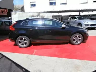 Vendo Volvo V40 2017 - 16800 EUR, 170641 km - AUTO.MOTO.pt