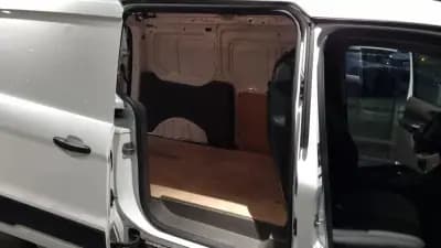 Vendo Ford Transit Connect 2021 - 16000 EUR, 122900 km - AUTO.MOTO.pt