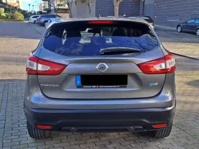 Vendo Nissan Qashqai 2014 - 13700 EUR, 150000 km - AUTO.MOTO.pt