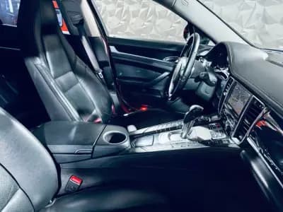 Vendo Porsche Panamera 2014 - 37990 EUR, 220436 km - AUTO.MOTO.pt