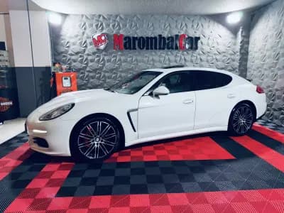 Sell Porsche Panamera 2015 - 43990 EUR, 110565 km - AUTO.MOTO.pt