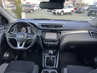 Vendo Nissan Qashqai 2017 - 15990 EUR, 131908 km - AUTO.MOTO.pt