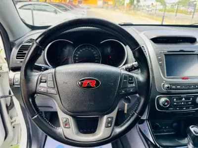 Vendo Kia Sorento 2015 - 18900 EUR, 199000 km - AUTO.MOTO.pt