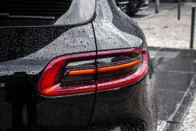 Vendo Porsche Macan 2018 - 59990 EUR, 99798 km - AUTO.MOTO.pt