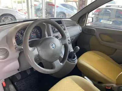 Sell Fiat Panda 2004 - 3250 EUR, 197772 km - AUTO.MOTO.pt