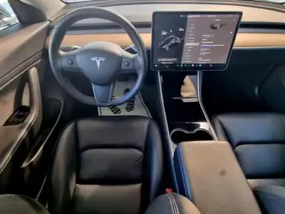Vendo Tesla Model 3 2020 - 23500 EUR, 81000 km - AUTO.MOTO.pt