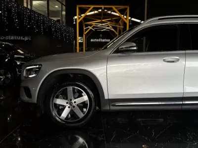 Vendo Mercedes-Benz GLB 200 2023 - 44990 EUR, 40300 km - AUTO.MOTO.pt