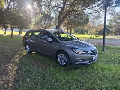 Sell Opel Astra Sports Tourer 2017 - 8900 EUR, 231400 km - AUTO.MOTO.pt