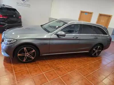 Vendo Mercedes-Benz C 300 2020 - 30980 EUR, 98799 km - AUTO.MOTO.pt