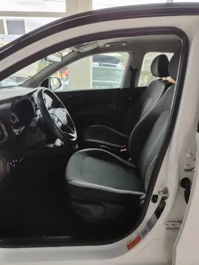 Vendo Hyundai i10 2021 - 14950 EUR, 23600 km - AUTO.MOTO.pt